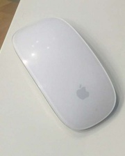  Компьютерную мышь Apple Magic Mouse